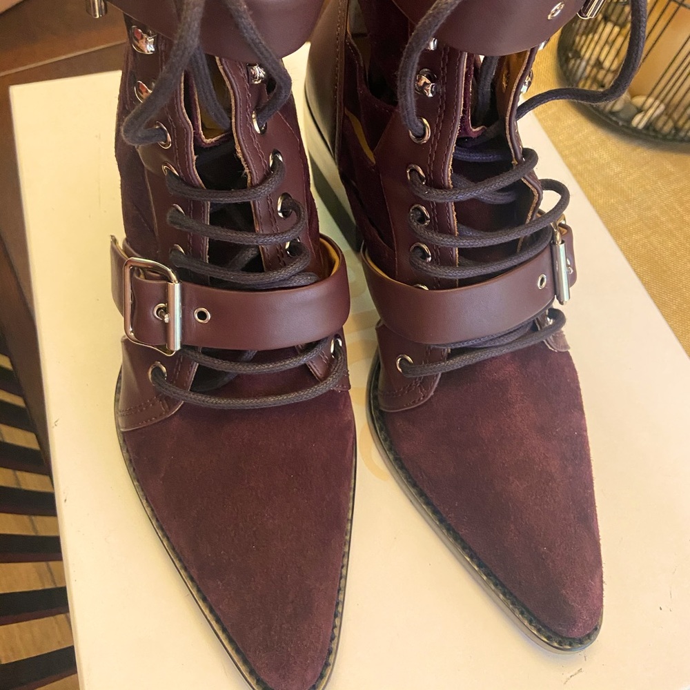 Chloe Burgundy suede “Rylee” boots